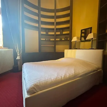 Camping Et Chateau Du Haget 3*